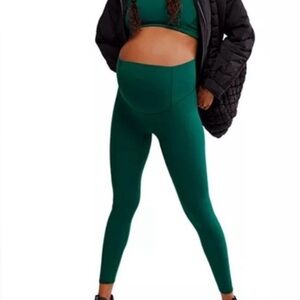 Free People Movement NWT Hatch Never Better Leggings in Garden Green